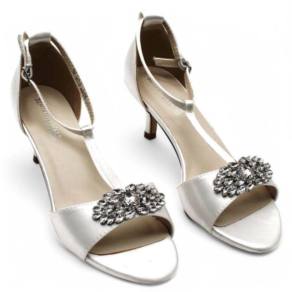 Benjamin Walk T Strap Sandals